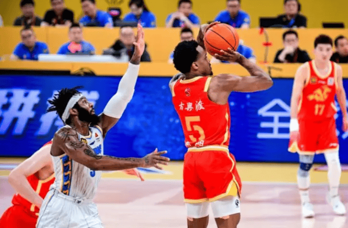 内蒙古男篮外援崭露头角，成为球队绝对得分手的简单介绍