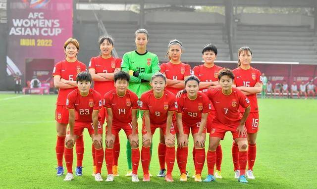 中国女足成员展现出色技术，受到国际赞誉的简单介绍